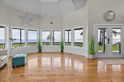 110 Barnes Lane Knotts Island NC 27950