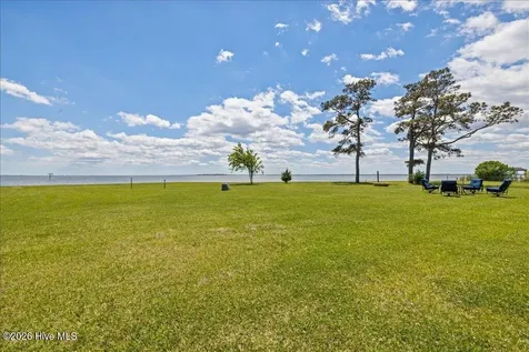 110 Barnes Lane Knotts Island NC 27950