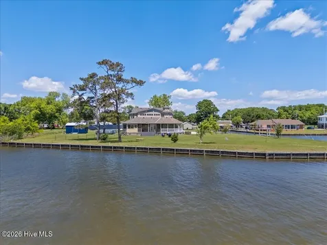 110 Barnes Lane Knotts Island NC 27950