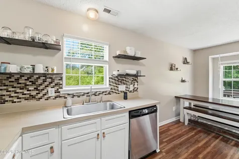 308 Pebble Lane Jacksonville NC 28546