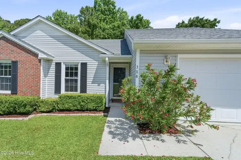 308 Pebble Lane Jacksonville NC 28546