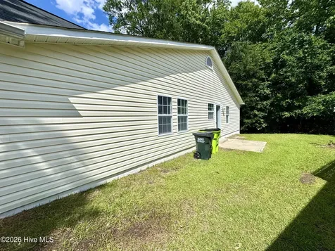 521 Jimmies Creek Drive New Bern NC 28562