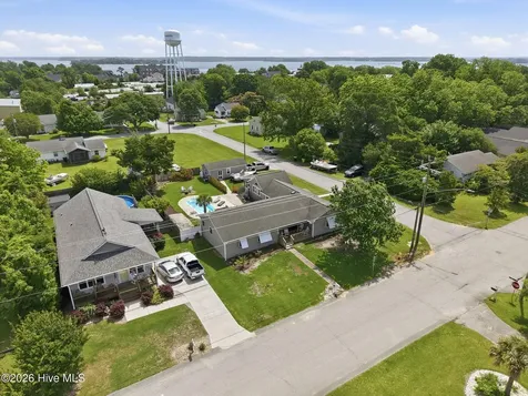 602 W Broad Street Swansboro NC 28584