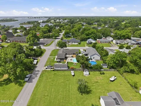 602 W Broad Street Swansboro NC 28584