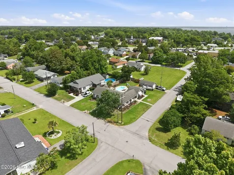602 W Broad Street Swansboro NC 28584