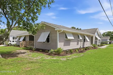 602 W Broad Street Swansboro NC 28584