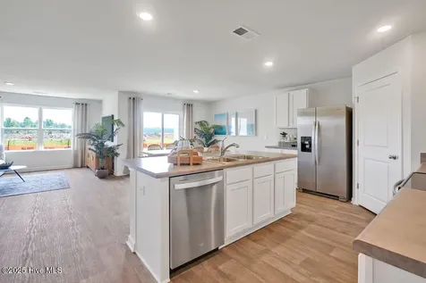 1639 Yellow Fin Drive SE Winnabow NC 28479