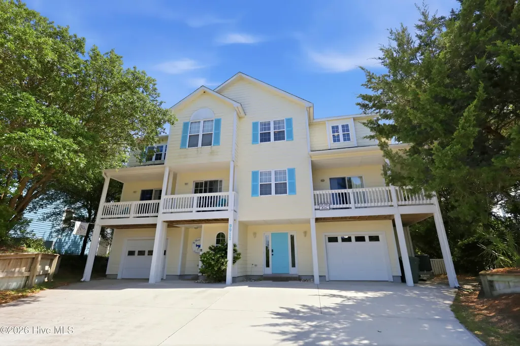 9911 Chrissie Wright Court Emerald Isle NC 28594