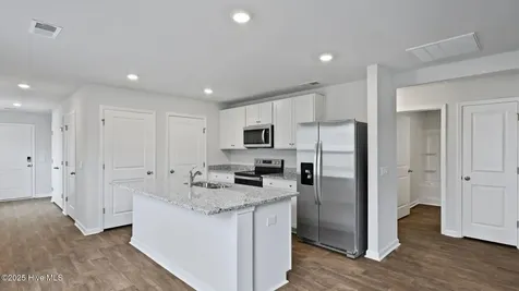1635 Yellow Fin Drive SE Winnabow NC 28479