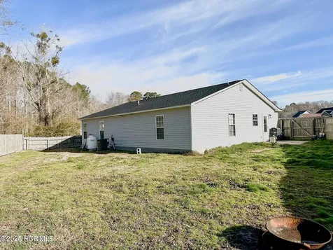 101 Luke Court New Bern NC 28560