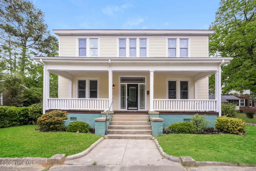 208 E Capitola Avenue Kinston NC 28501