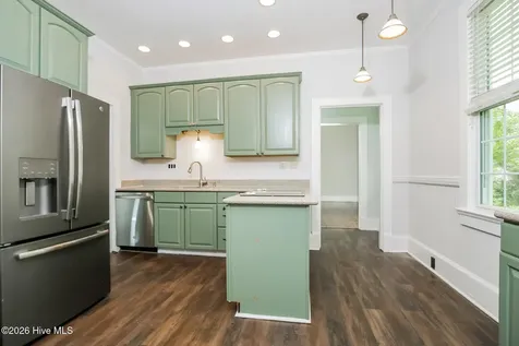 208 E Capitola Avenue Kinston NC 28501