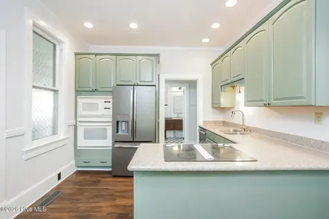 208 E Capitola Avenue Kinston NC 28501