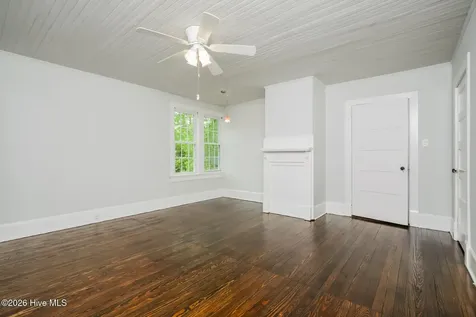 208 E Capitola Avenue Kinston NC 28501