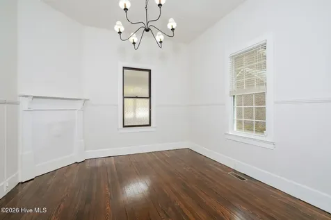 208 E Capitola Avenue Kinston NC 28501