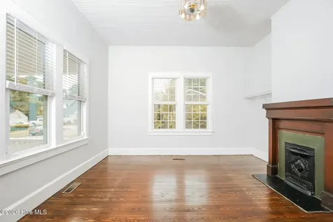 208 E Capitola Avenue Kinston NC 28501