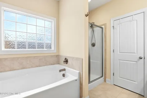 571 Appalachian Trail S Jacksonville NC 28546