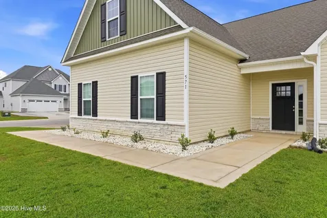 571 Appalachian Trail S Jacksonville NC 28546