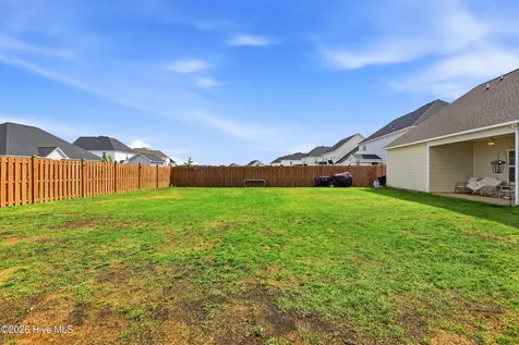571 Appalachian Trail S Jacksonville NC 28546