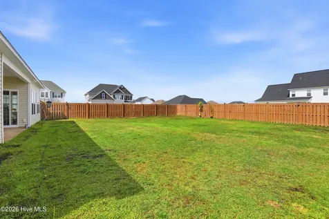 571 Appalachian Trail S Jacksonville NC 28546