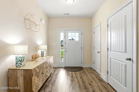 571 Appalachian Trail S Jacksonville NC 28546