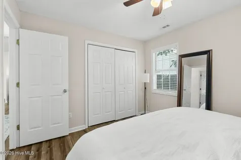 300 Foxtrace Lane Hubert NC 28539
