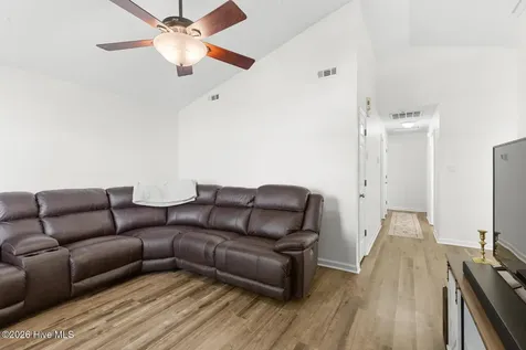 300 Foxtrace Lane Hubert NC 28539