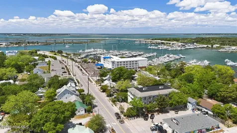 313 Cedar Street Beaufort NC 28516