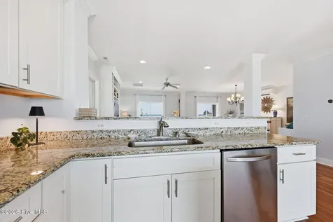 112 Robin Avenue Atlantic Beach NC 28512