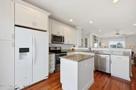 112 Robin Avenue Atlantic Beach NC 28512