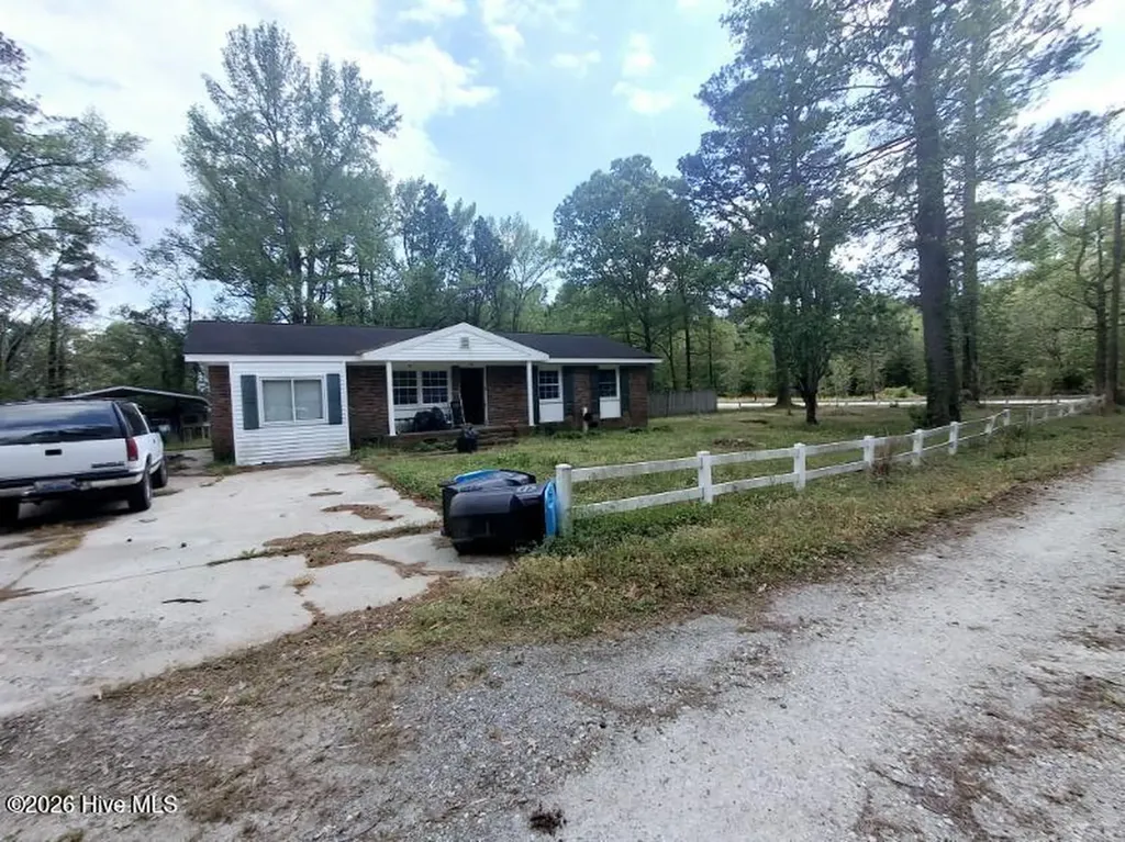 2410 Coggins Lane Ayden NC 28513