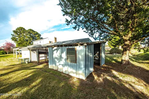 8564 S Nc 41 Highway Wallace NC 28466