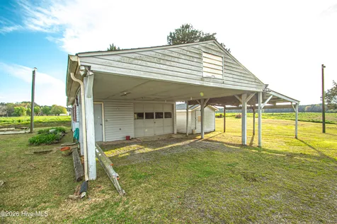 8564 S Nc 41 Highway Wallace NC 28466