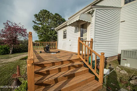 8564 S Nc 41 Highway Wallace NC 28466