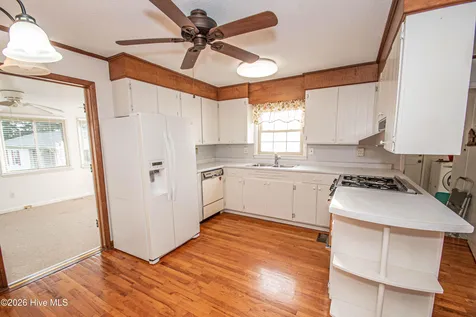 8564 S Nc 41 Highway Wallace NC 28466