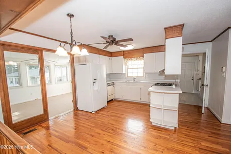 8564 S Nc 41 Highway Wallace NC 28466
