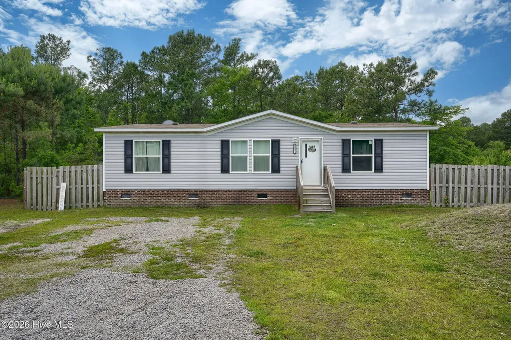122 Piney Creek Drive Holly Ridge NC 28445