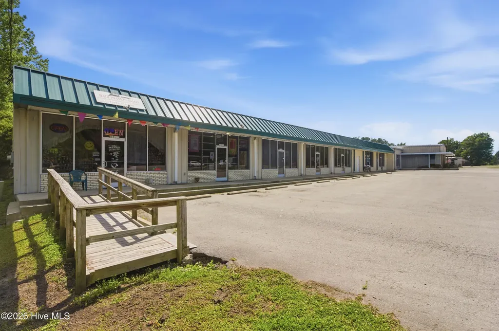 14172 Nc 55 Highway Bayboro NC 28515