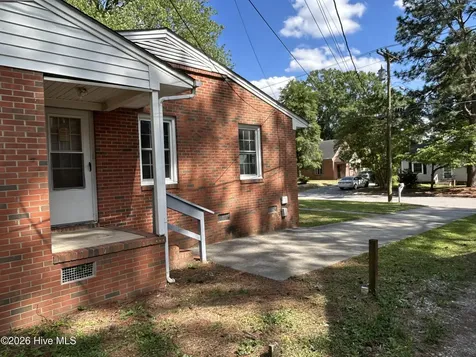712 Grove Street NE Wilson NC 27893