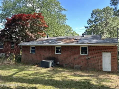 712 Grove Street NE Wilson NC 27893