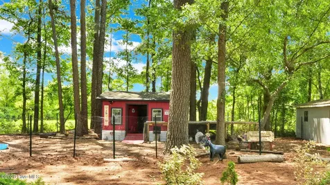 1251 W Acres Lane Greenville NC 27834