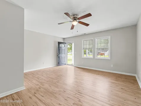 116 Sweetwater Drive Jacksonville NC 28540