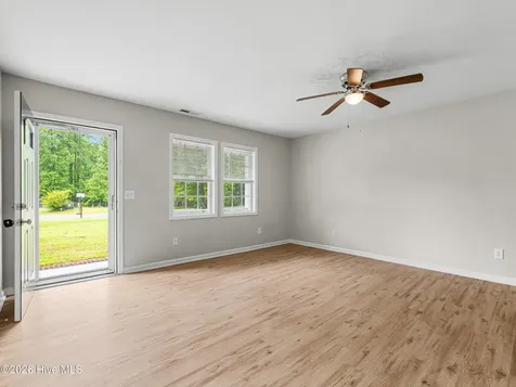 116 Sweetwater Drive Jacksonville NC 28540