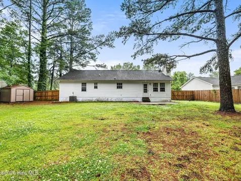116 Sweetwater Drive Jacksonville NC 28540