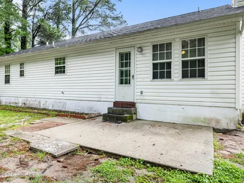 116 Sweetwater Drive Jacksonville NC 28540
