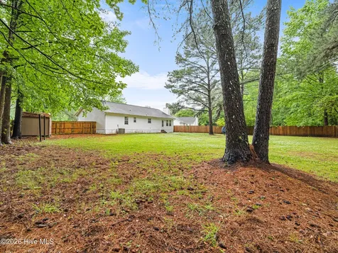 116 Sweetwater Drive Jacksonville NC 28540