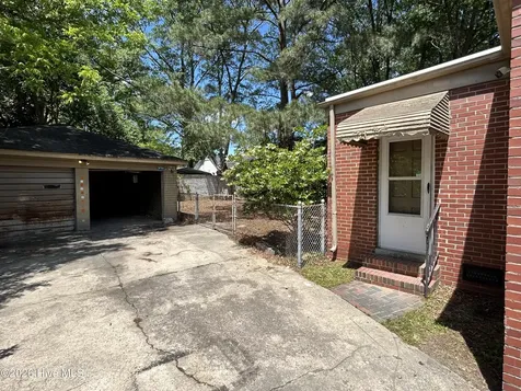 406 Rountree Street W Wilson NC 27893