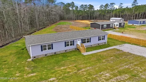 1908 Rooks Road Atkinson NC 28421
