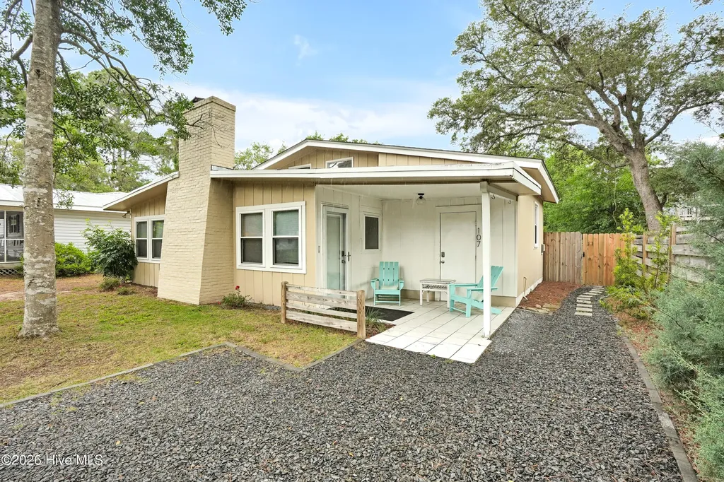 107 NE 78th Street Oak Island NC 28465