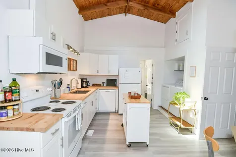 107 NE 78th Street Oak Island NC 28465